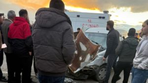 Hakkari’de zincirleme trafik kazası: 11 yaralı
